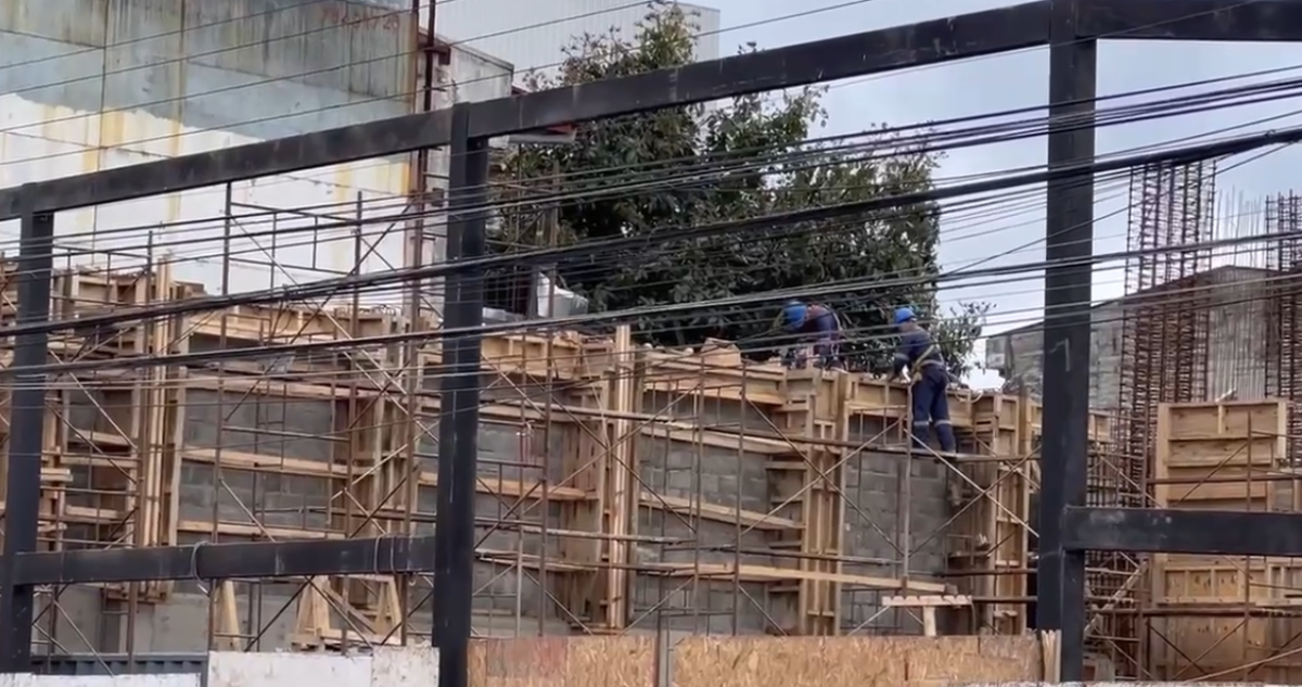 Demolición Inminente: Autoridades Ordenan Derribar Mall Chino Ilegal en Valdivia
