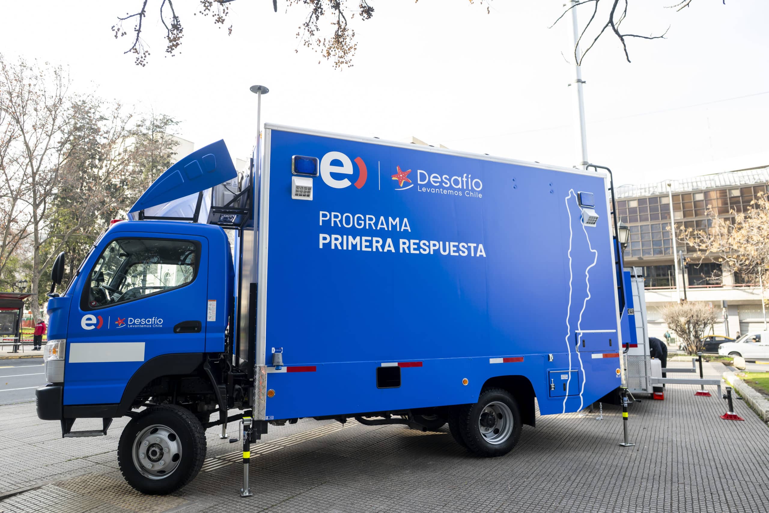 Entel lanza Centro de Operaciones Móvil con Tecnología Satelital para Emergencias