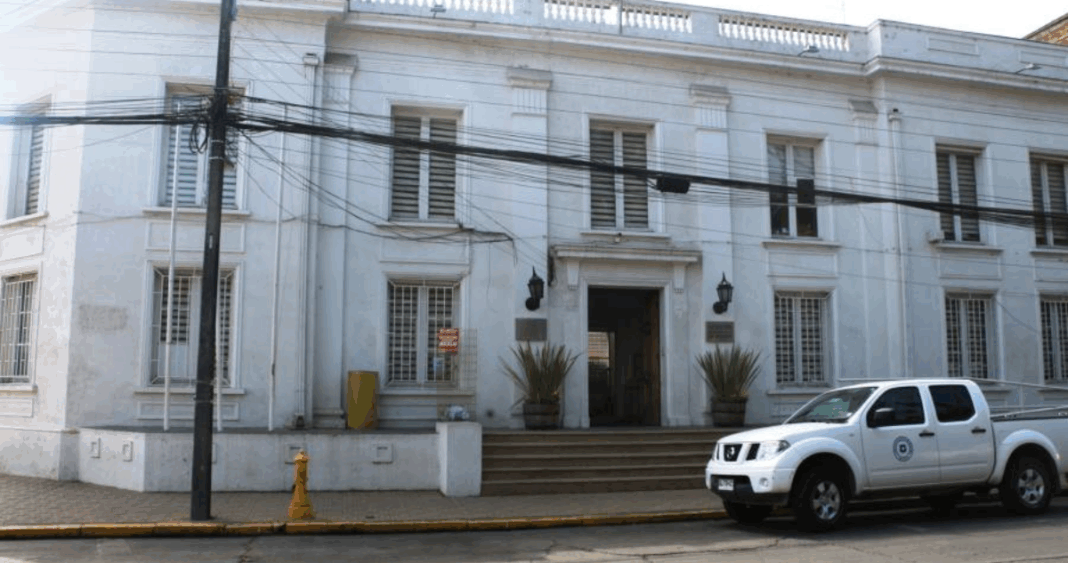 Escándalo en la Municipalidad de Molina: Funcionario Destituido se Amotina Tras Uso Indebido de Licencia Médica