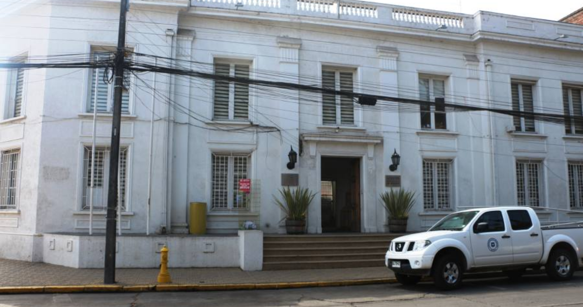 Escándalo en la Municipalidad de Molina: Funcionario Destituido se Amotina Tras Uso Indebido de Licencia Médica