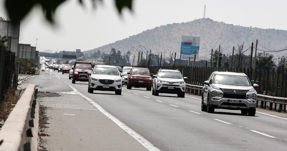 Éxodo Masivo de Vehículos: Cómo Santiago se Prepara para las Fiestas Patrias