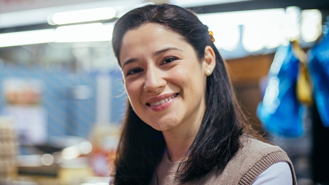 Fernanda Salazar Celebra su Embarazo con Cautivadoras Fotografías