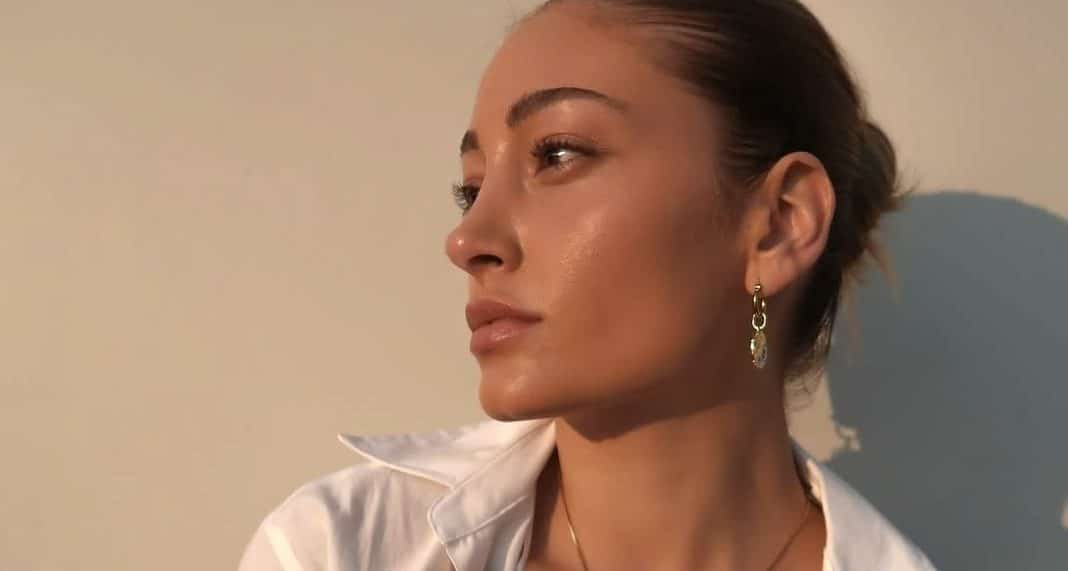 Florencia Araneda Presenta a su Nueva Pareja en Romántica Publicación