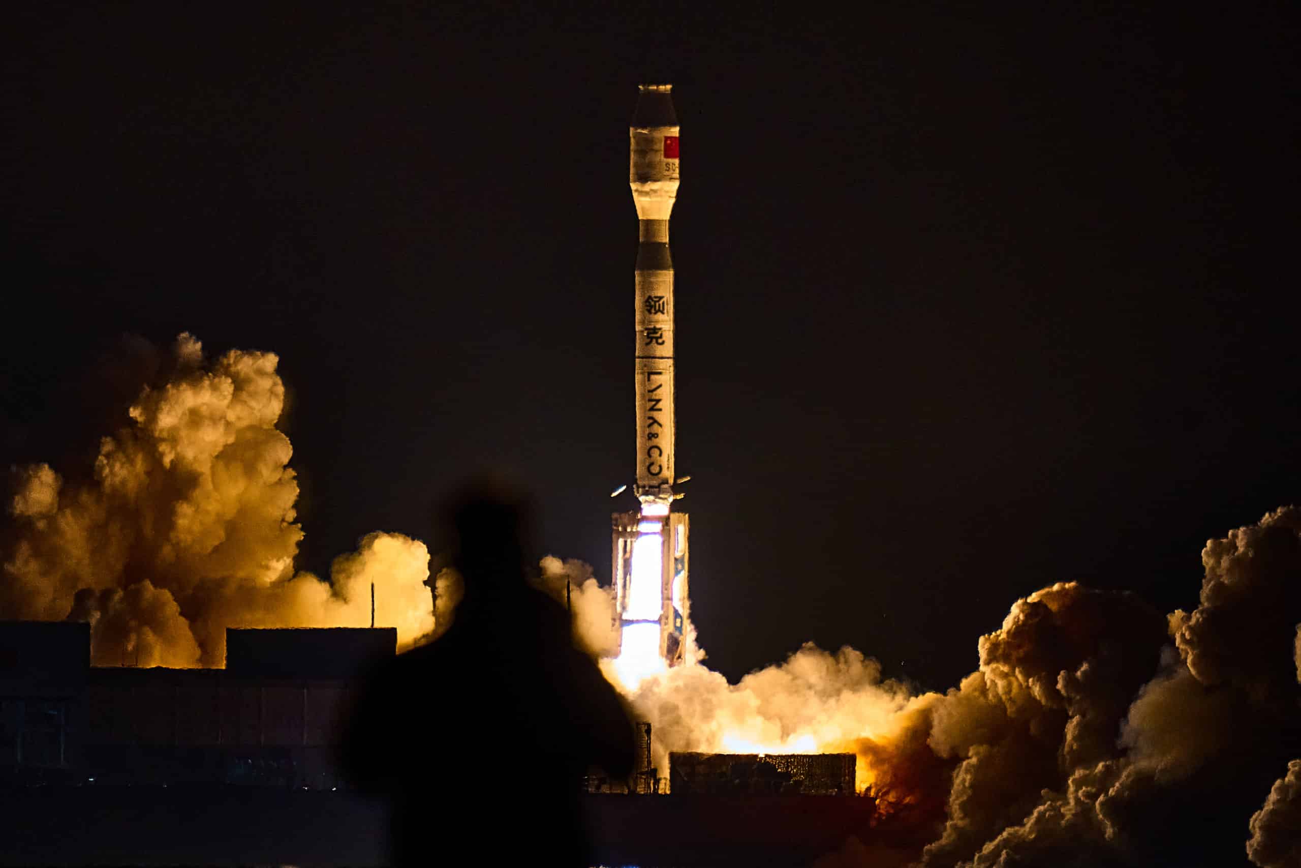 Geely Expande Rápidamente su Constelación Satelital GEESATCOM con 52 Satélites en Órbita