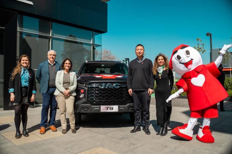 Gildemeister y JAC se unen a Teletón 2025 con una flota de vehículos eléctricos y ecológicos
