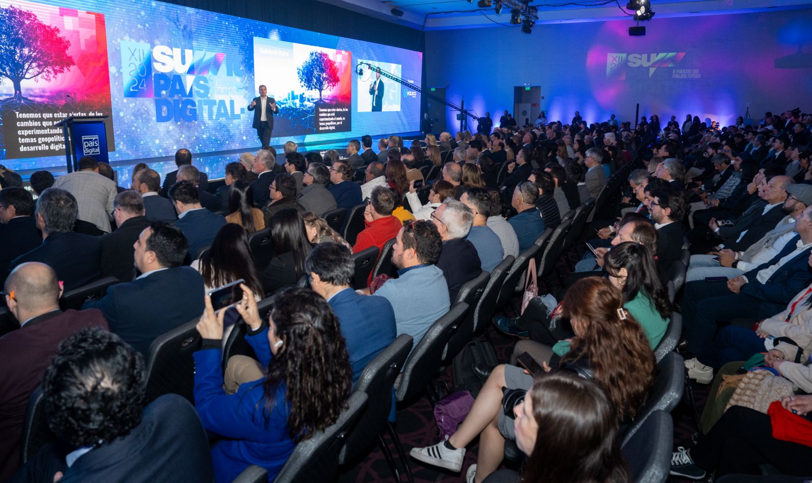 Hacia un Chile Inteligente: El XIII Summit País Digital 2025 Traza la Ruta Digital del Futuro