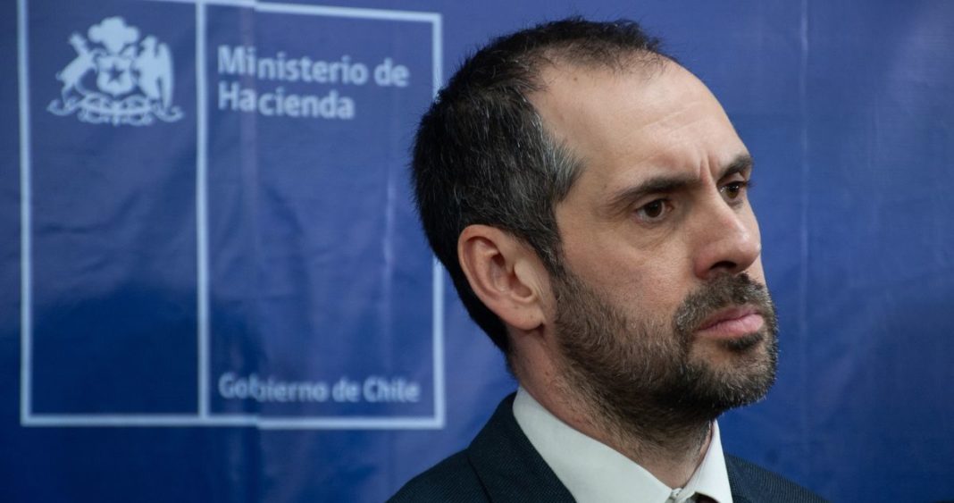 Hacienda Refuta Acusaciones de Matthei Sobre Cifras 'Mentirosas' y Presupuesto