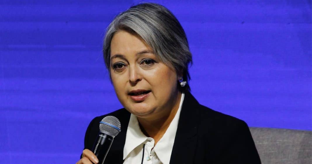 Jeannette Jara hace mea culpa por su actuación en el debate presidencial