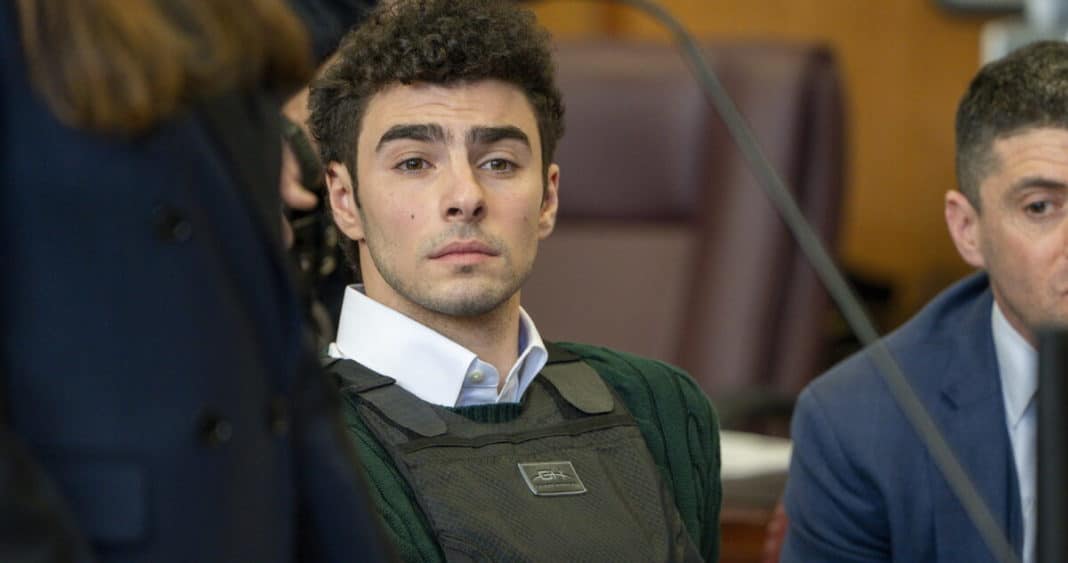 Juez desestima cargos de terrorismo contra Luigi Mangione: Pruebas insuficientes