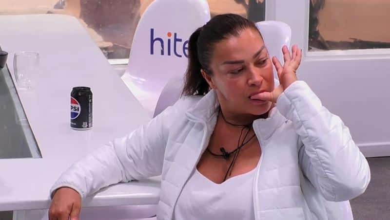Marlen Olivari Confiesa su Incomodidad con Momentos Íntimos en Televisión