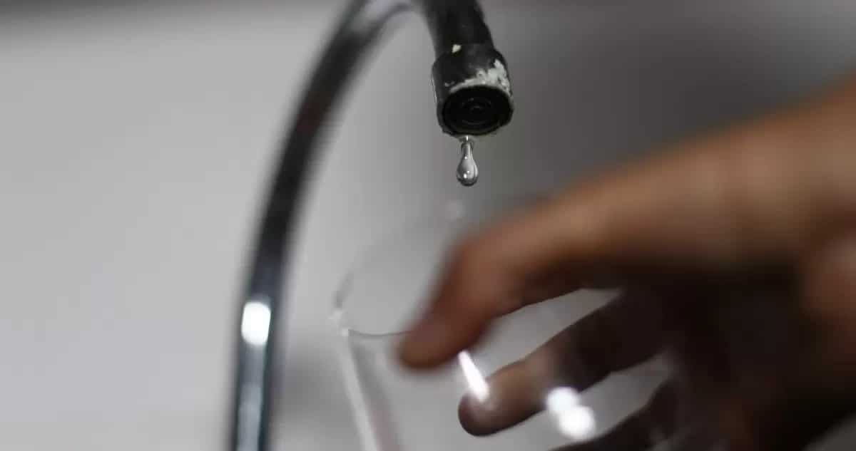 Megacorte de agua de 37 horas afectará a 6 comunas de Santiago