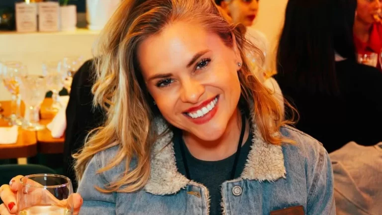 Modelo argentina Eliana Albasetti enfrenta cargos por accidente de tránsito que dejó a motociclista gravemente herido