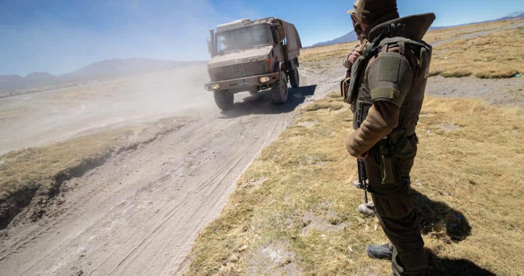 Policías bolivianos detenidos en Chile: ¿Operativo antidroga o tráfico ilegal?