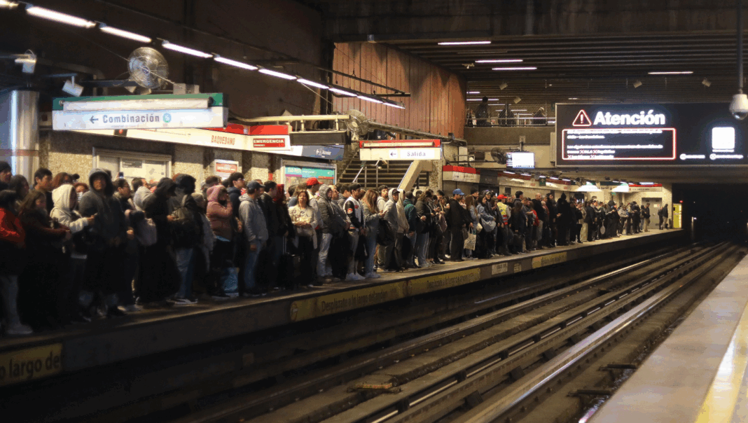 Prevenir Tragedias en el Metro: Un Desafío Urgente de Salud Mental