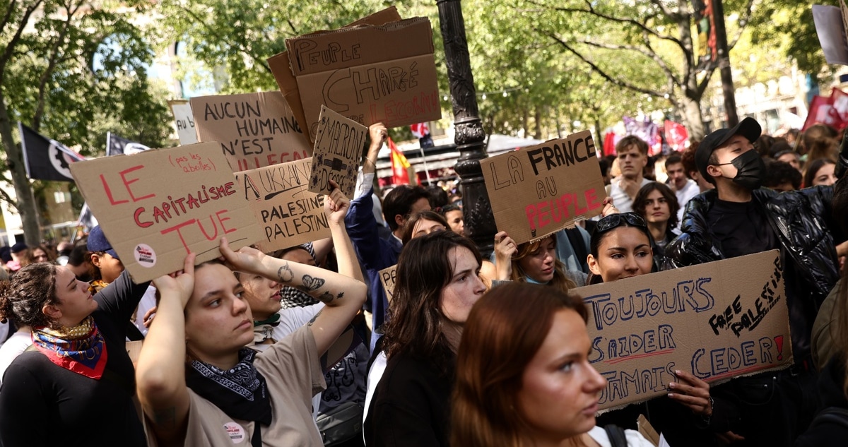 Protestas en París: Policía desaloja universidades para frenar el bloqueo nacional
