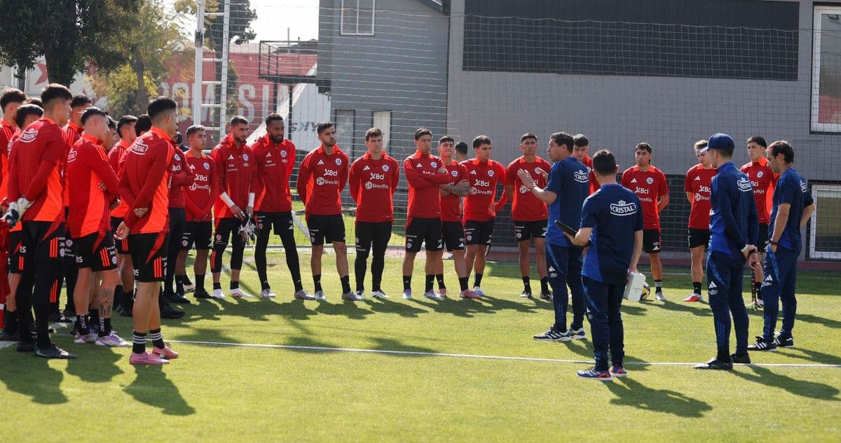 Renovación en La Roja: Jóvenes Talentos Debutarán Ante Uruguay en Eliminatorias