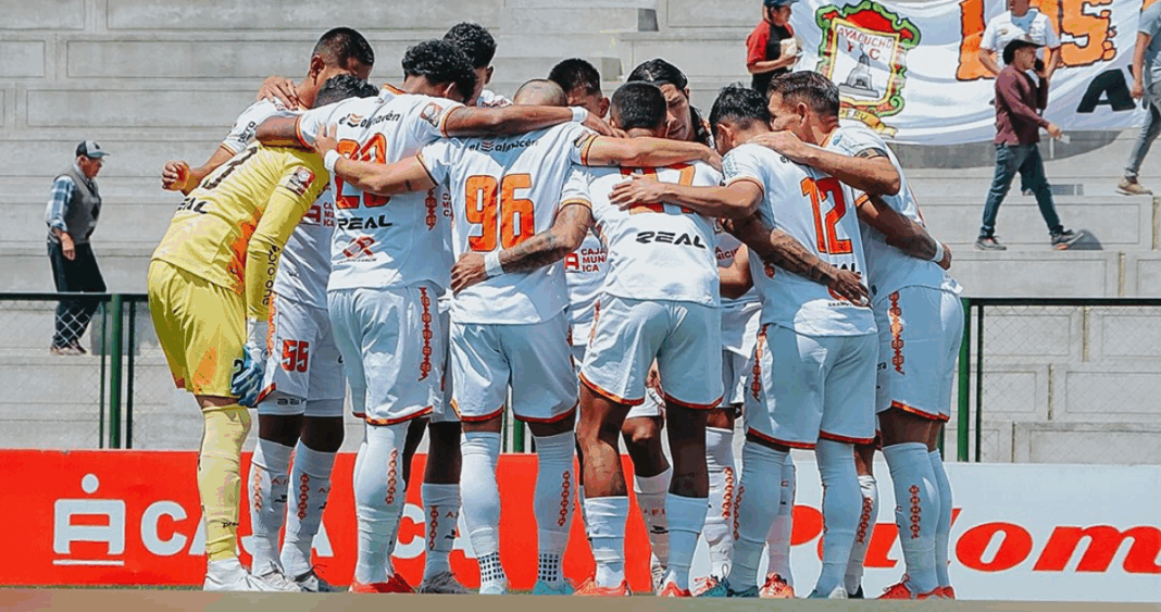 Robo Insólito en Pleno Partido: Delincuentes Asaltan a Ayacucho FC en el Banco de Suplentes