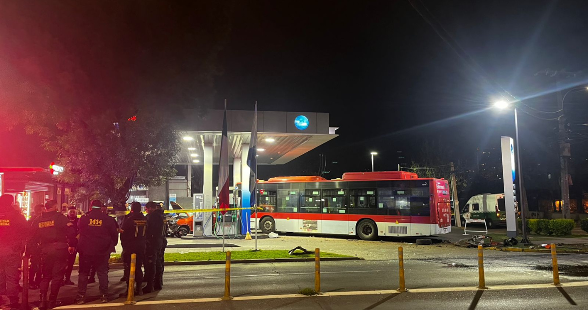 Trágico accidente en Providencia: Fuga de ladrones termina en muerte y heridos