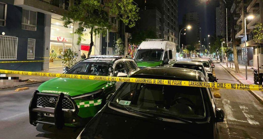Trágico desenlace: Hombre asesina a su expareja y luego se suicida en Santiago Centro