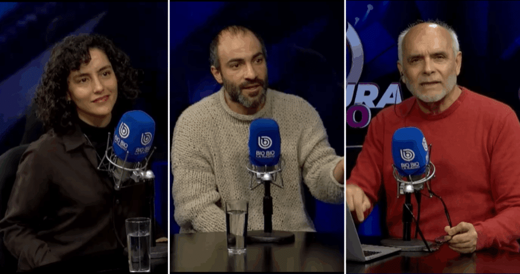 Tres Cavernícolas Reflexionan sobre la Esencia de la Humanidad
