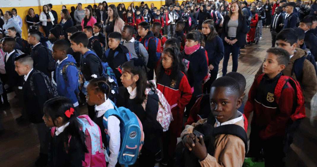Voces Silenciadas: El Desafío de la Integración Educativa de Niños Migrantes en Chile