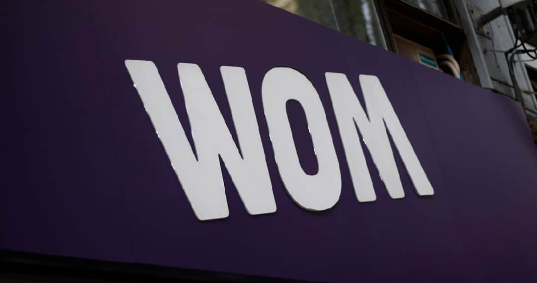 WOM Enfrenta Multa Millonaria por Retraso en Despliegue 5G en Chile