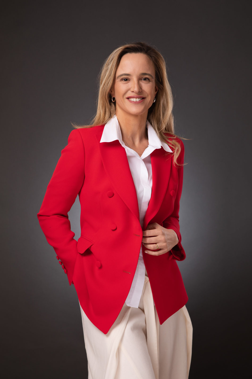 Adobe Impulsa su Estrategia de IA en Chile con Sofía Arrambide al Mando