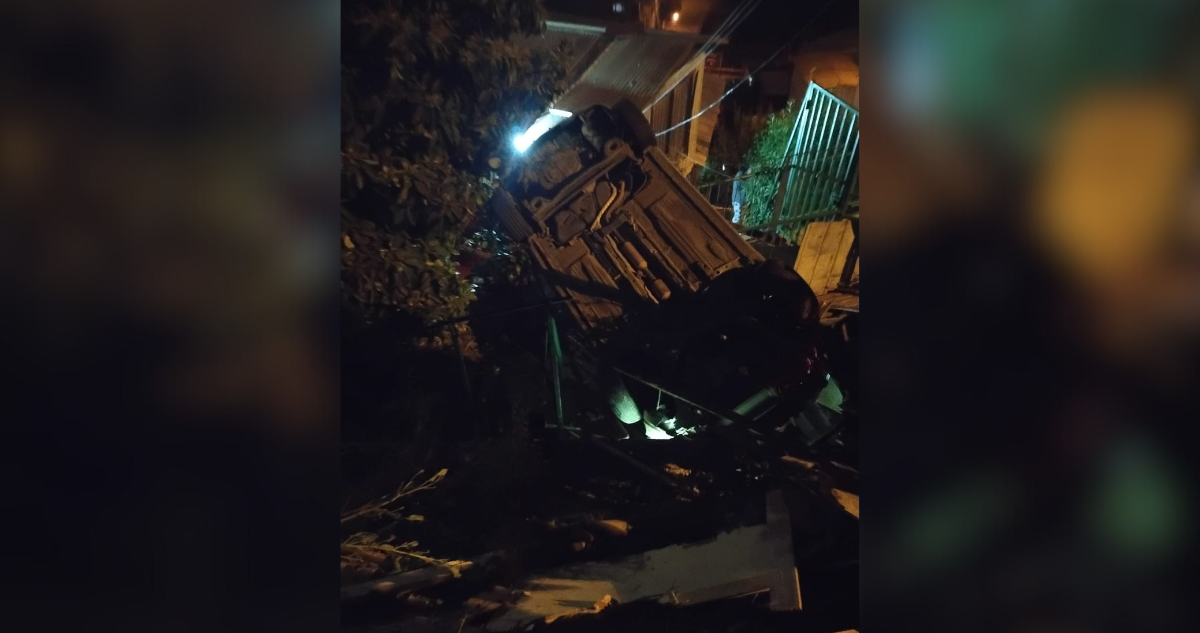 Asalto y Accidente: 3 Heridos en Desbarrancamiento de Auto en Viña del Mar