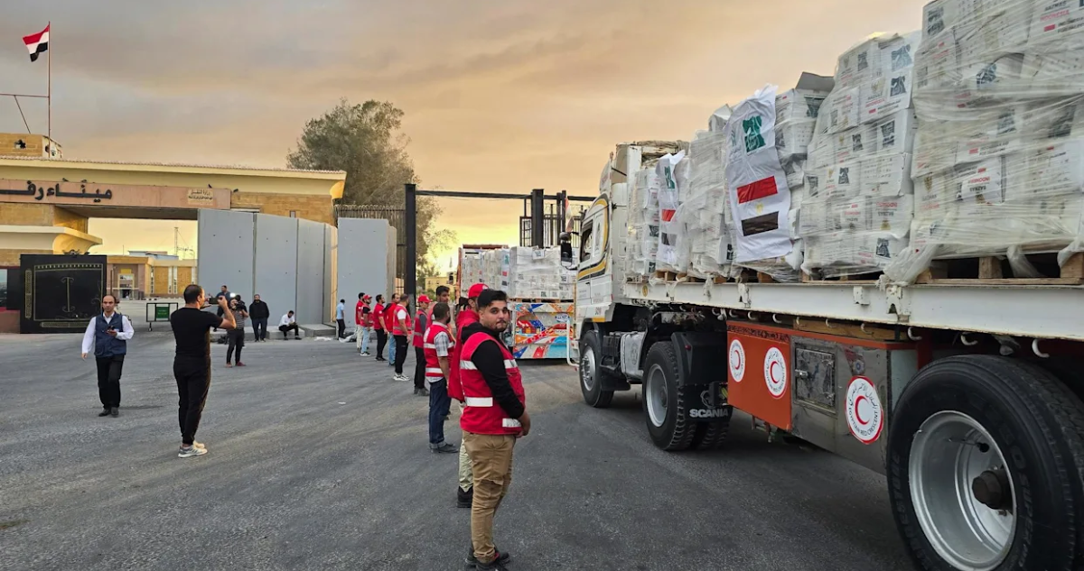 Ayuda Humanitaria Llega a Gaza Tras Acuerdo de Alto al Fuego