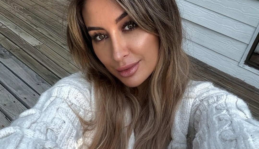 Camila Andrade Encuentra Refugio en su Nuevo Hogar Elegante y Acogedor