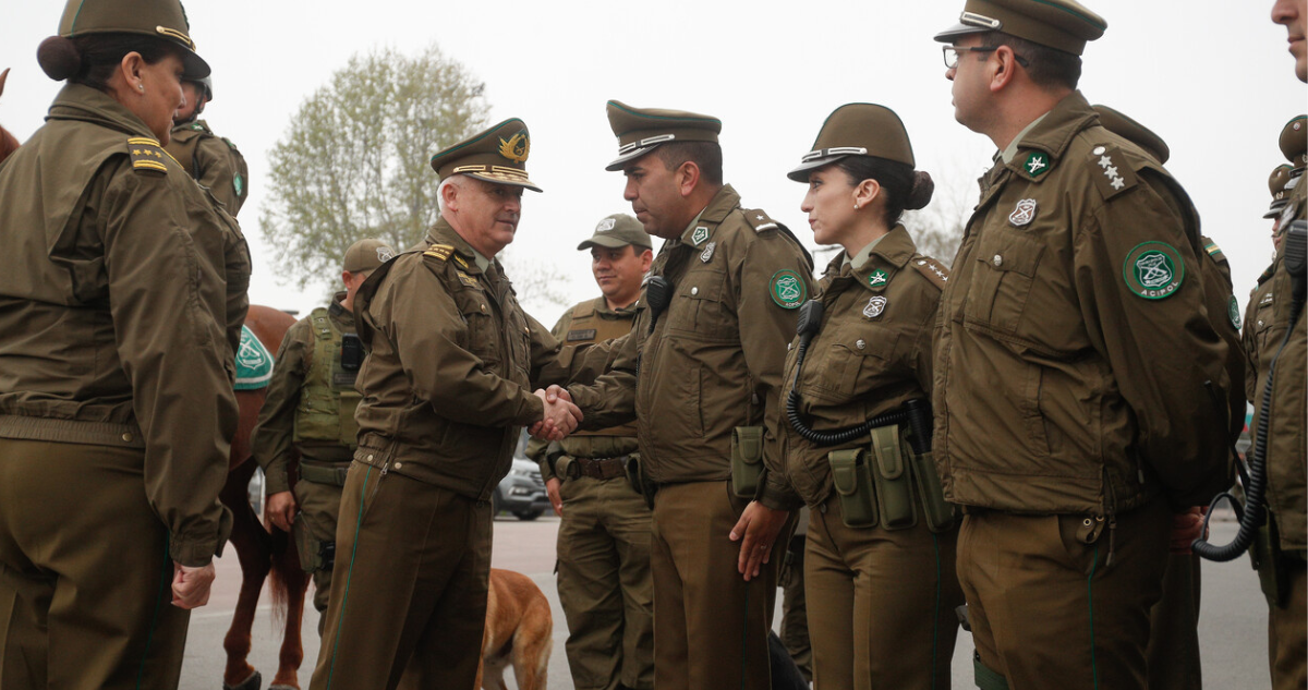 Carabineros Abre Oportunidades Laborales Lucrativas para Civiles