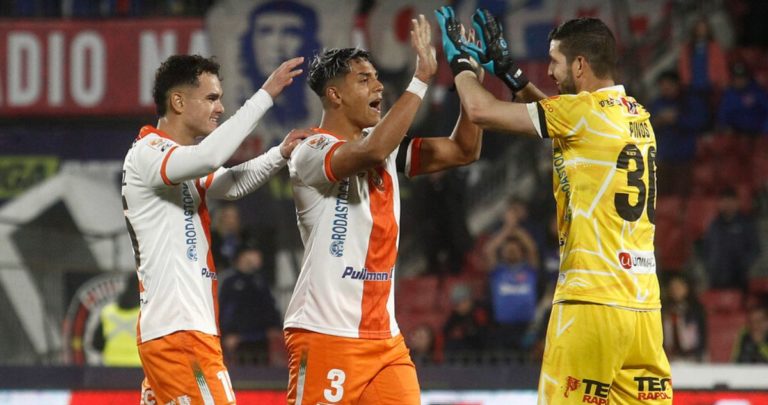 Cobresal Refuta Demanda de Jugador Argentino: Niegan Riesgo de Descenso