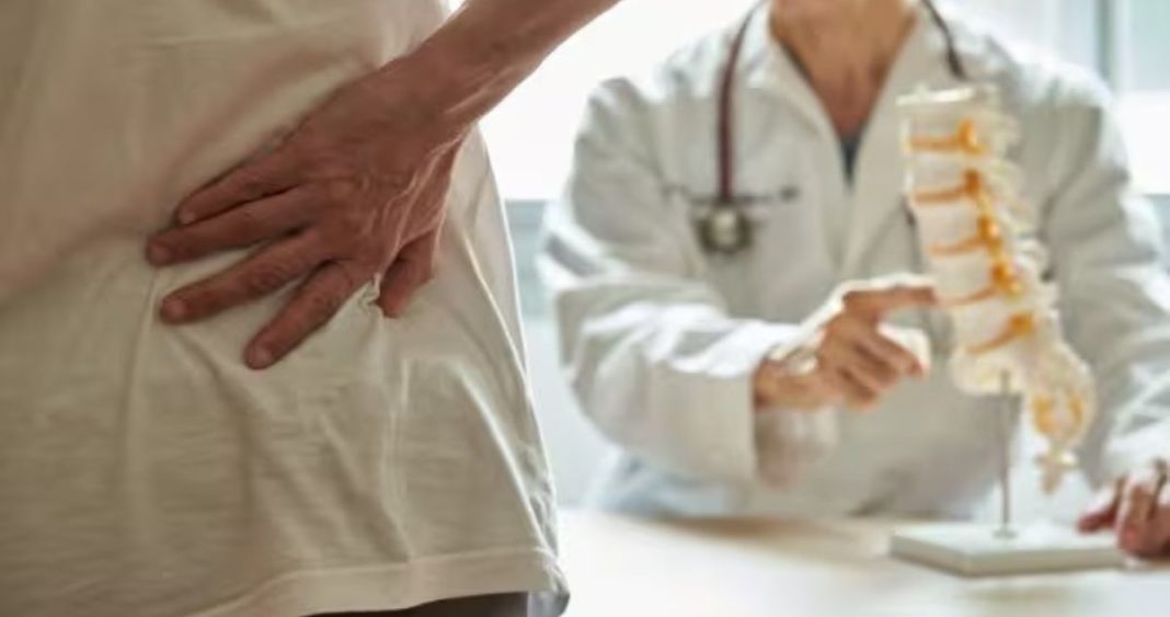 Cómo Prevenir el Dolor de Espalda a Cualquier Edad: 10 Consejos Clave de Expertos