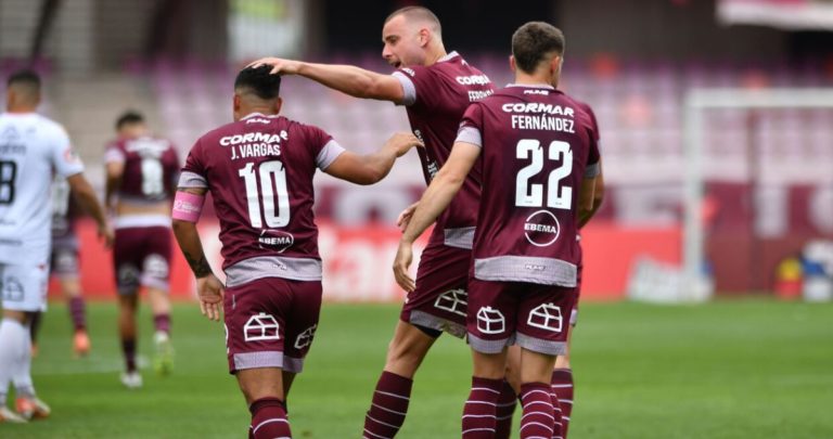 Deportes La Serena Lucha por Evitar el Descenso Tras Empatar con Ñublense