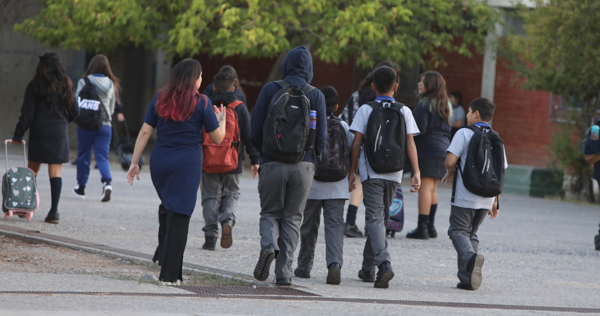 Educación en Recuperación: Tasa de Abandono Escolar Alcanza Mínimo Histórico