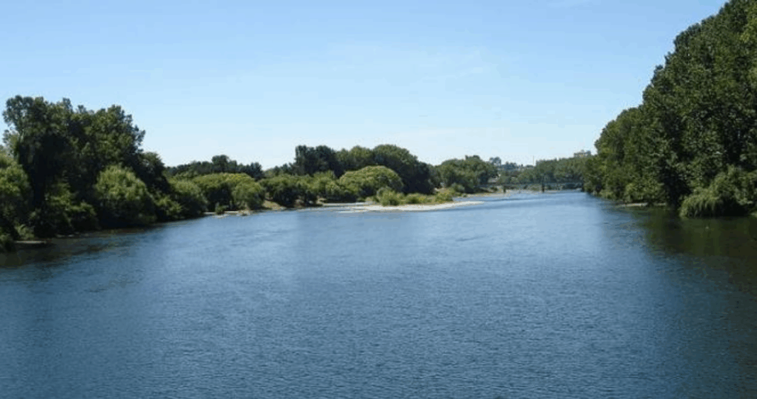 Empresa de Áridos Enfrenta Millonaria Multa por Operar Ilegalmente en el Río Damas