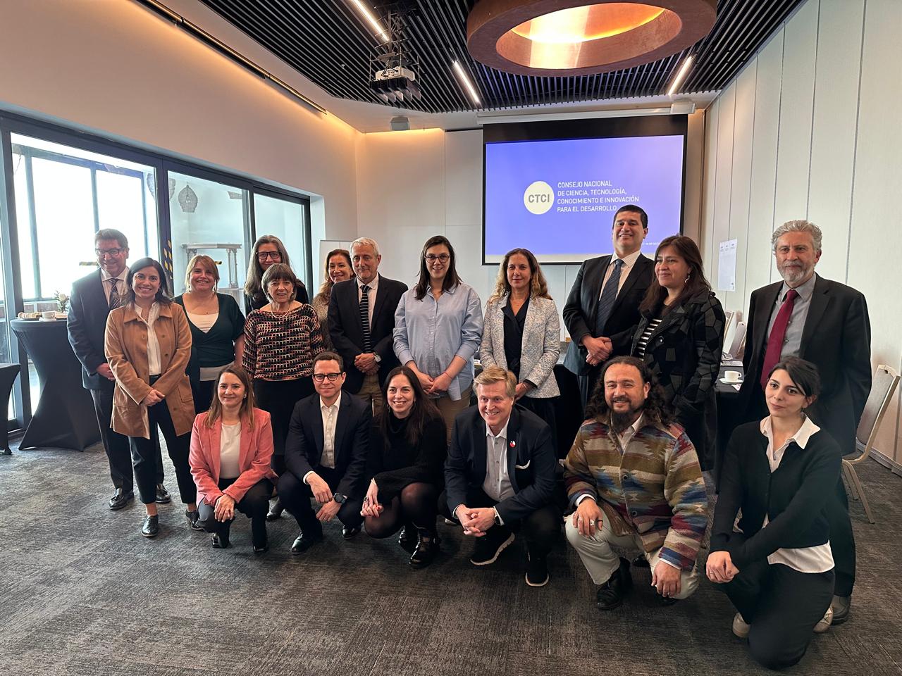 Empresarios y Gobierno Unen Fuerzas para Impulsar la Innovación y Competitividad de Chile