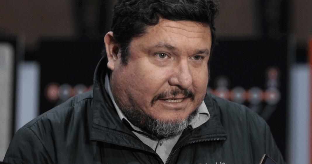 Escándalo en Macul: Exalcalde Montoya acusado de multimillonario fraude y fiestas desenfrenadas