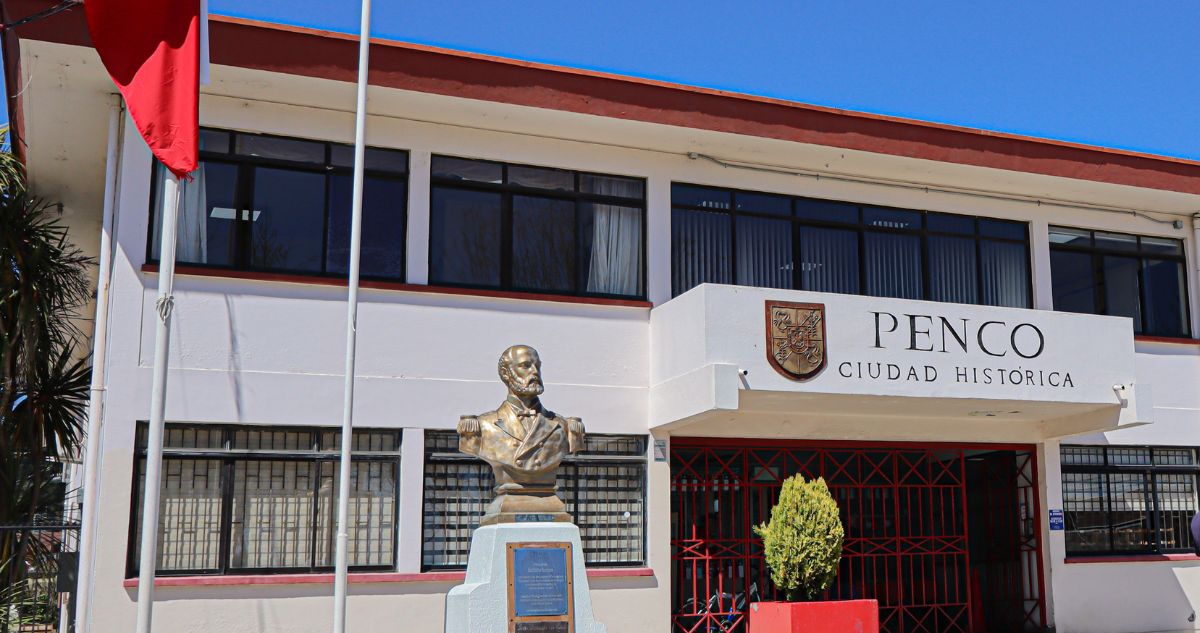 Escándalo en el Concejo Municipal de Penco: Funcionario Acusado de Crear Perfiles Falsos y Publicar Comentarios de Odio