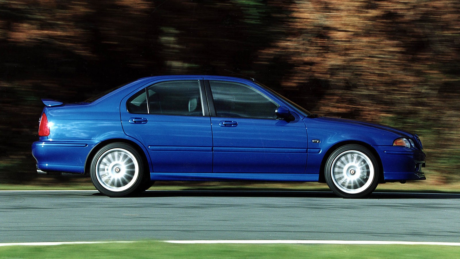 Evolución del MG ZS: De Sedán Deportivo a SUV Híbrido Eficiente