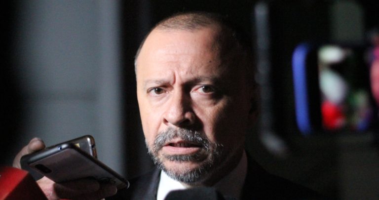 Exfiscal Carlos Palma Enfrenta Cargos por Filtración de Información Confidencial