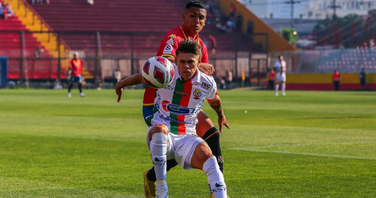 Futbolista argentino demanda a Cobresal ante la FIFA: ¿Descenso o desafiliación a la vista?