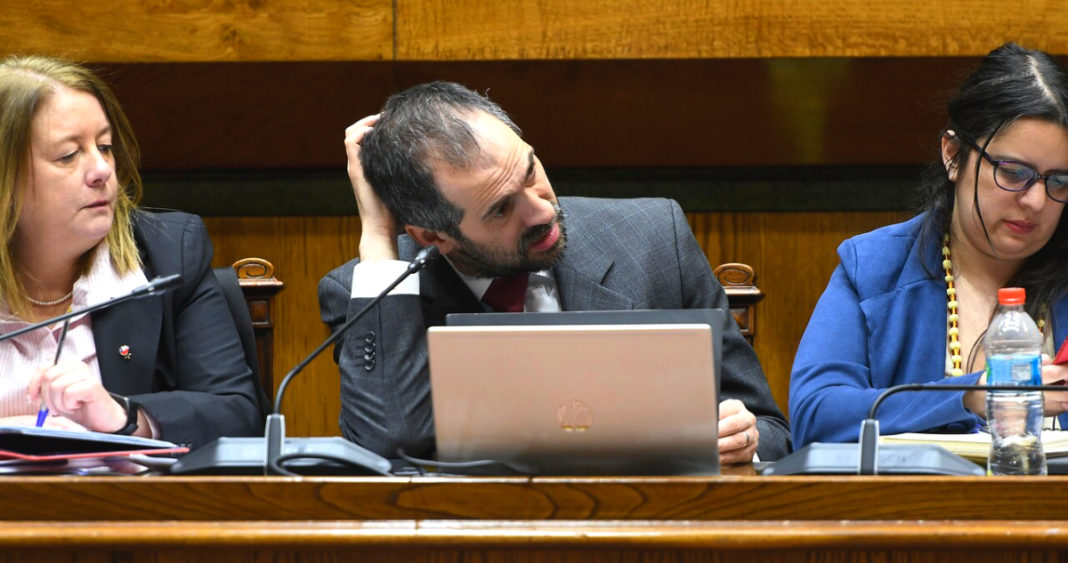 Gobierno Enfrenta Rechazo Masivo de Presupuesto 2026 por Comisión Mixta