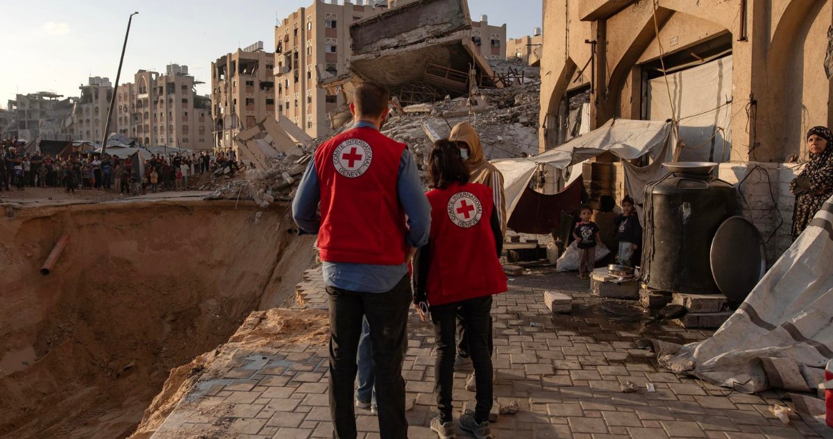 Hamás entrega otro cadáver de rehén israelí en Gaza: Revelando la doble moral en la recuperación de cuerpos