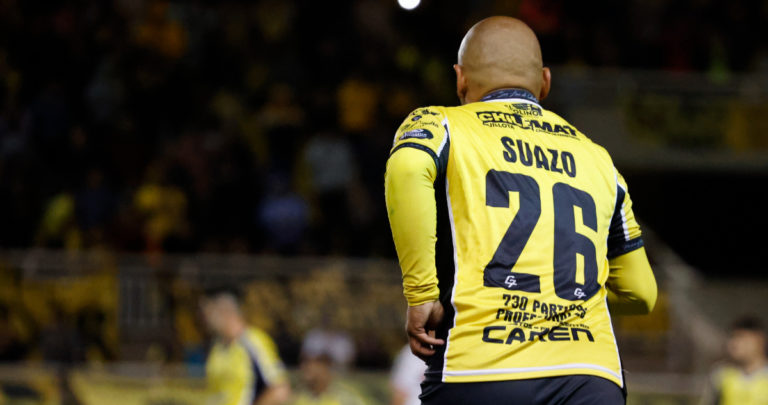 Humberto 'Chupete' Suazo: Leyenda del Fútbol Chileno Dice Adiós con Ovación y Cariño