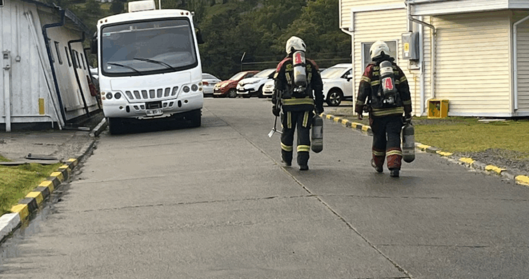 Incendio en Centro de Cultivos de Puerto Montt: Trabajadores Evacuados con Éxito