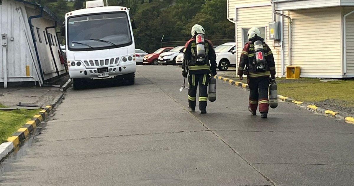 Incendio en Centro de Cultivos de Puerto Montt: Trabajadores Evacuados con Éxito