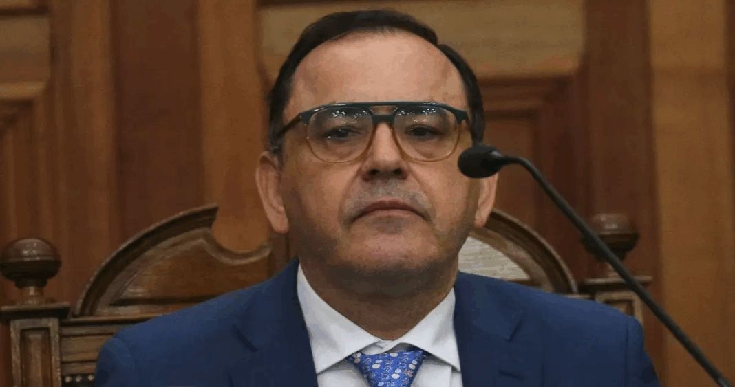 Juez Antonio Ulloa Enfrenta Acusación Constitucional: Senado Decidirá su Futuro
