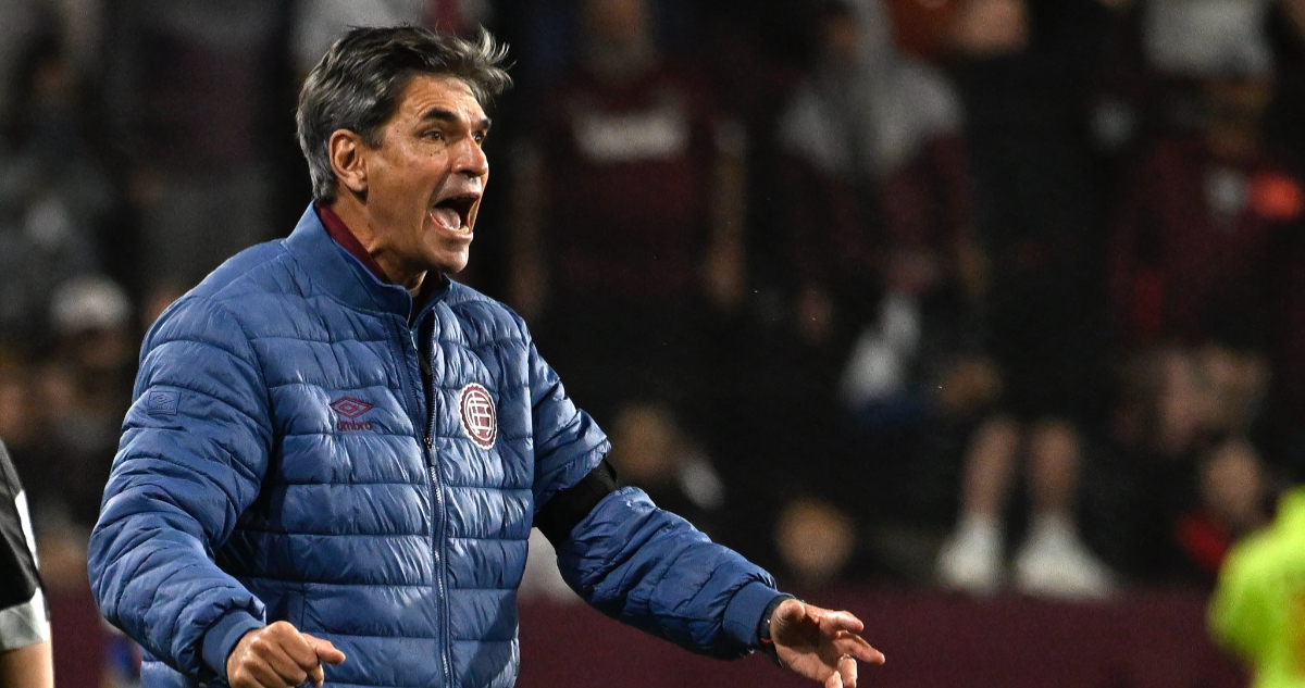 Lanús Lidera en Argentina y Pellegrino Anticipa Duelo Clave con La U en Semifinales de Sudamericana