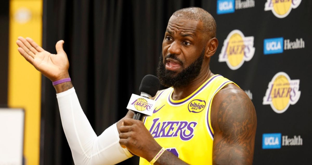 LeBron James Engaña a Fanáticos con Anuncio Publicitario Encubierto